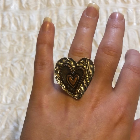 Jewelry - ❄️ Bundle Freebie! Boutique Ring